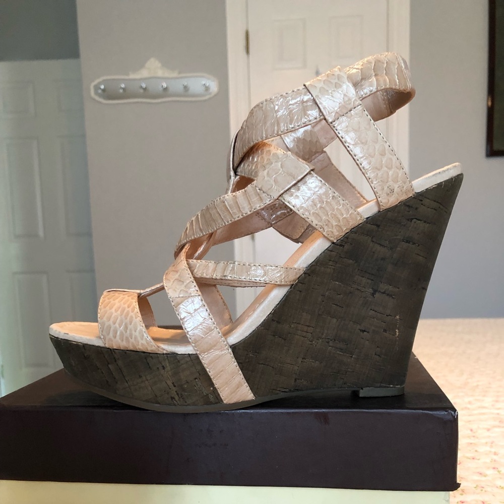Modern Vintage Cadi Platform Wedge Sandal in Sabbia